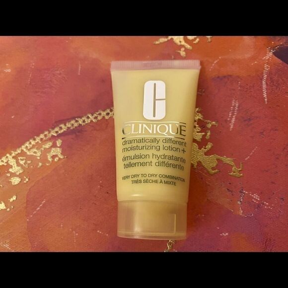 🛍4 PCS Clinique  Discovery Skin Care Set - Picture 9 of 9